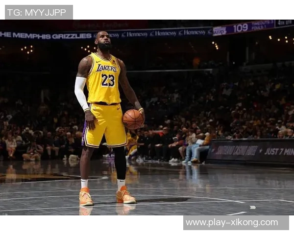 詹姆斯伤缺期间将关注湖人表现若球队无法赢球或考虑离队选择