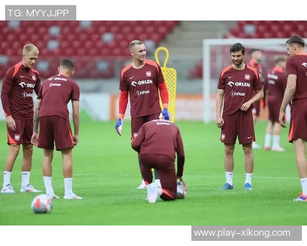 2025年波兰足球门将实力榜揭晓什琴斯尼稳居第一斯科鲁普斯基位列第三