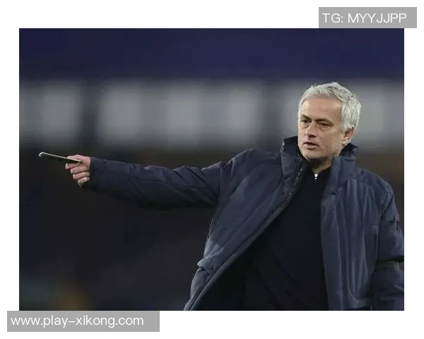 穆里尼奥反击记者提问直言想知道你收入为何不愿透露我的